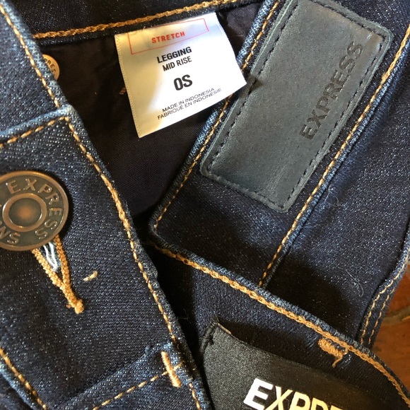 Express Mid Rise Leggings - Picture 4 of 4